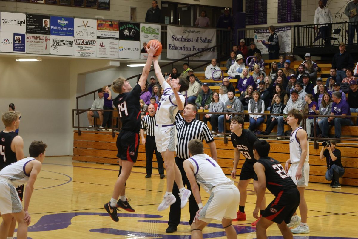 Varsity Boys Basketball Game vs Hesston